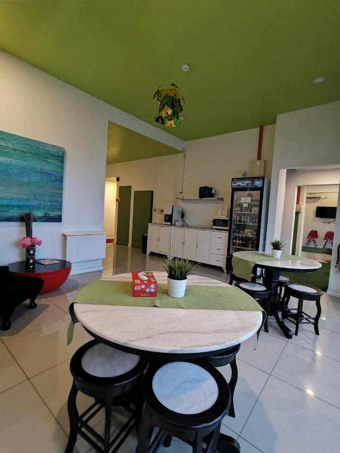 Olive Hotel Johor Bahru Extérieur photo